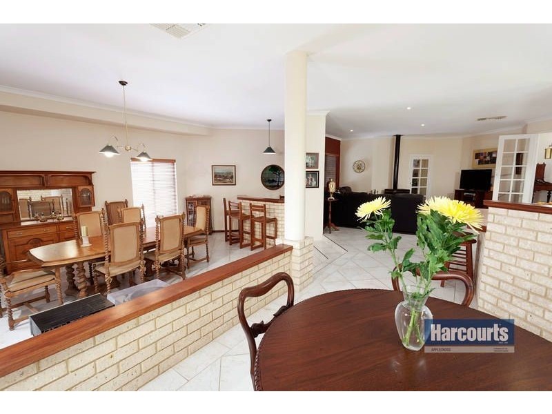 10 Craig Place, Winthrop WA 6150