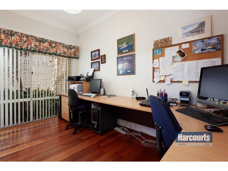 10 Craig Place, Winthrop WA 6150