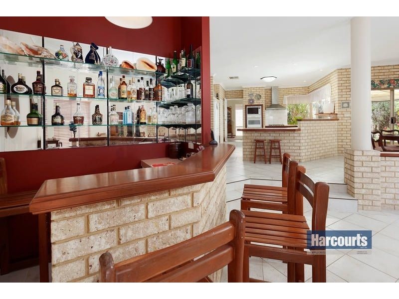 10 Craig Place, Winthrop WA 6150