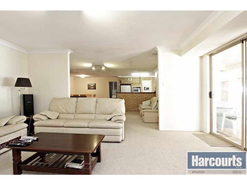 21 Aitken Drive, Winthrop WA 6150