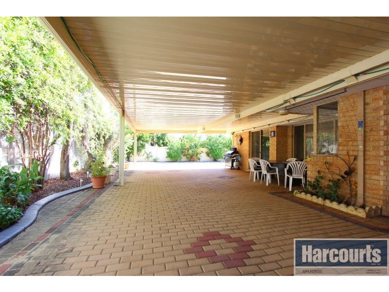 21 Aitken Drive, Winthrop WA 6150