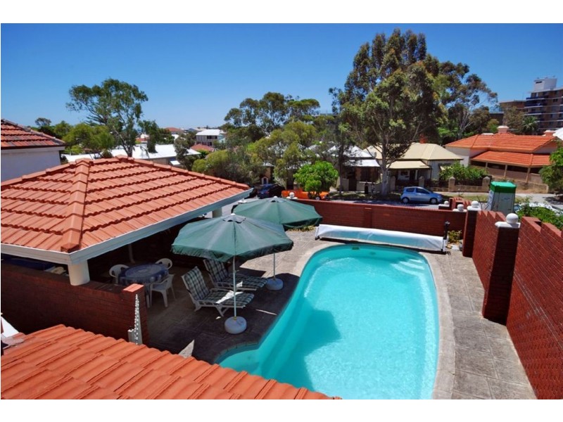 25 Malcolm Street, Fremantle WA 6160