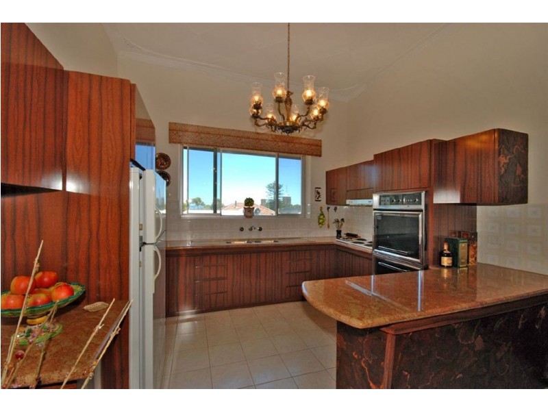 25 Malcolm Street, Fremantle WA 6160