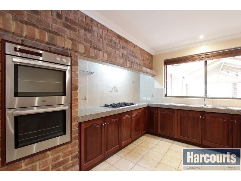 13 Poplar Place, Thornlie WA 6108