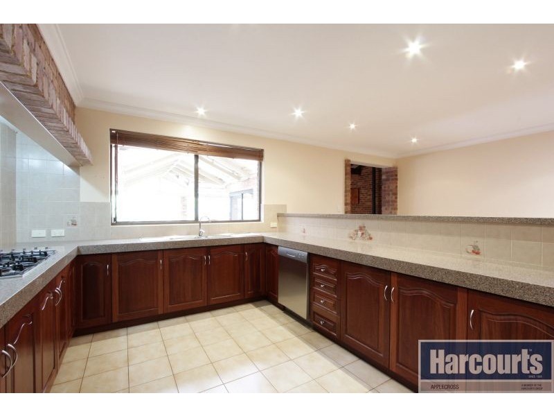 13 Poplar Place, Thornlie WA 6108