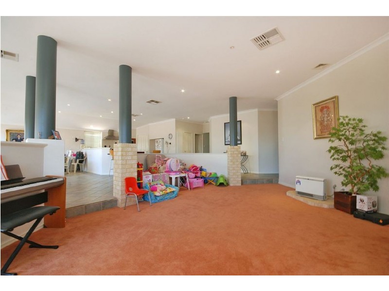 22 Peterborough Circle, North Lake WA 6163