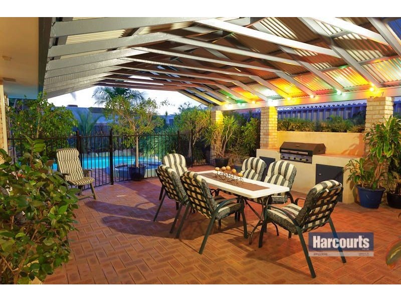 13 McGillivray Gardens, Winthrop WA 6150