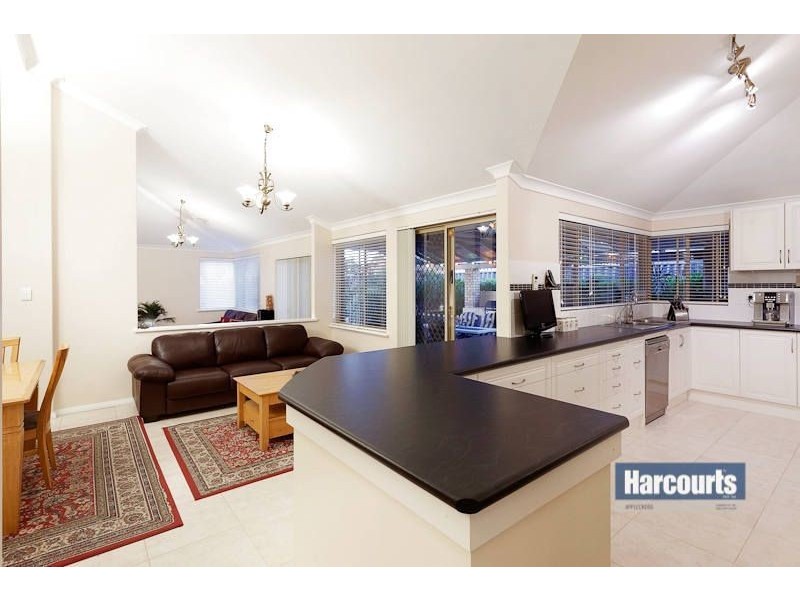 13 McGillivray Gardens, Winthrop WA 6150