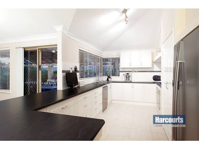 13 McGillivray Gardens, Winthrop WA 6150