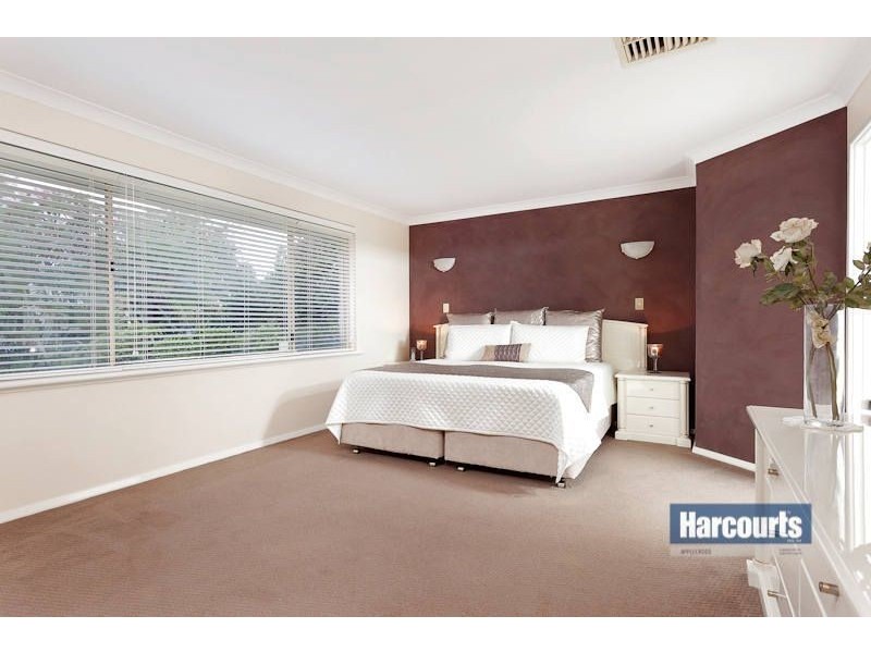 13 McGillivray Gardens, Winthrop WA 6150