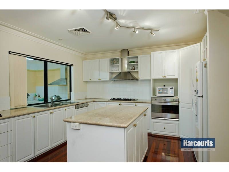 6 Pearce Ridge, Winthrop WA 6150