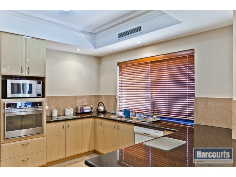 77 Alness St, Ardross WA 6153