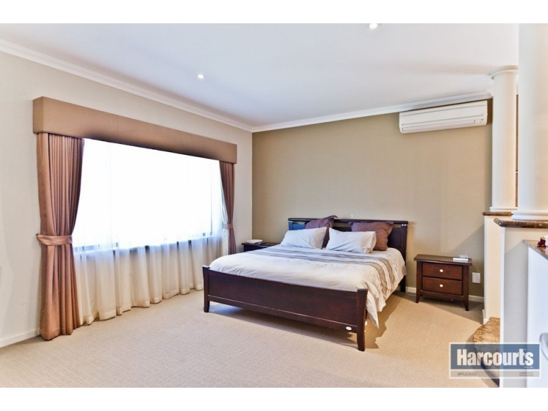77 Alness St, Ardross WA 6153