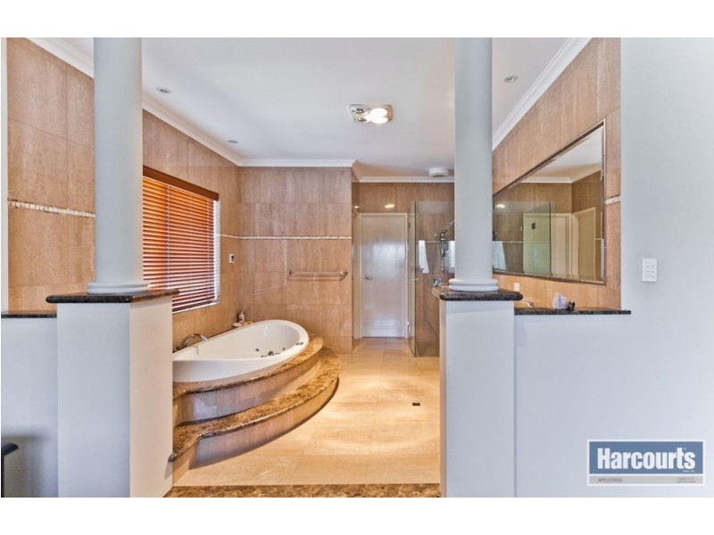 77 Alness St, Ardross WA 6153