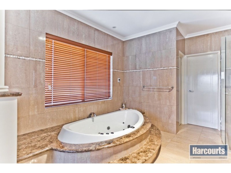 77 Alness St, Ardross WA 6153