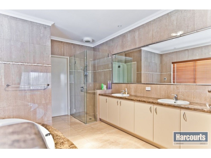 77 Alness St, Ardross WA 6153
