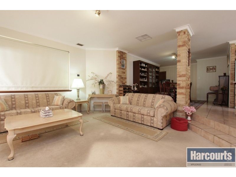 7 Winthrop Drive, Winthrop WA 6150