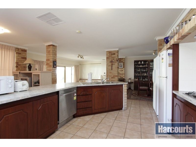 7 Winthrop Drive, Winthrop WA 6150
