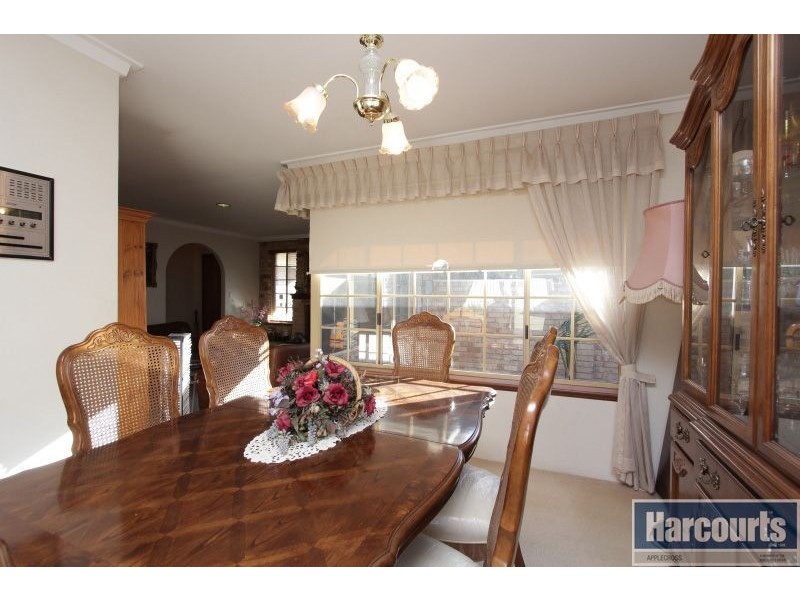 7 Winthrop Drive, Winthrop WA 6150