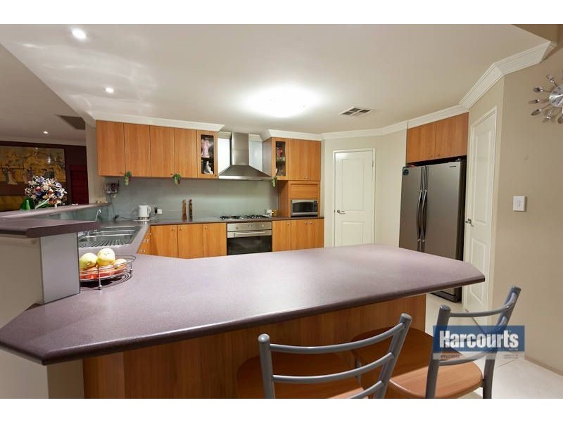 73 Peterborough Circle, North Lake WA 6163