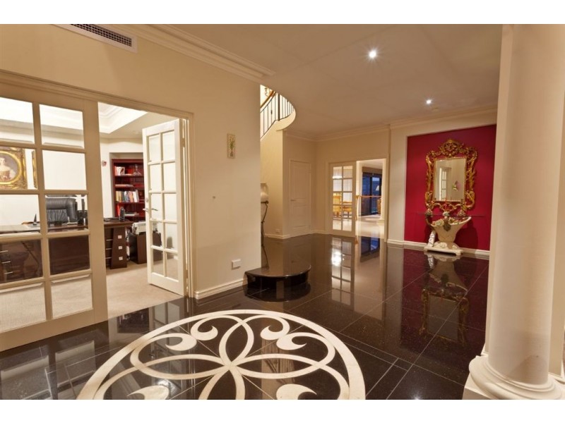 8 Spey Road, Applecross WA 6153