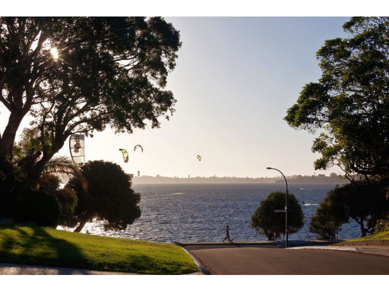 8 Spey Road, Applecross WA 6153