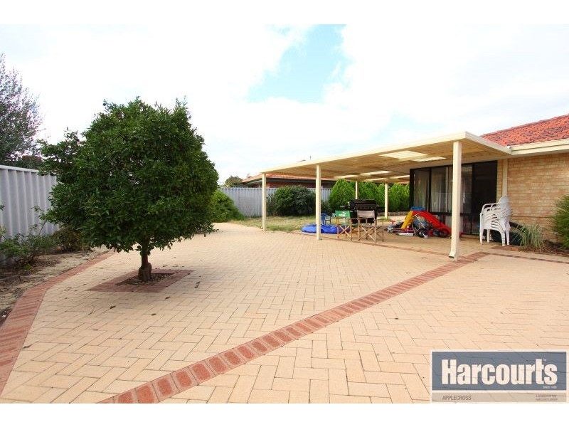 8 Keall Pass, Winthrop WA 6150