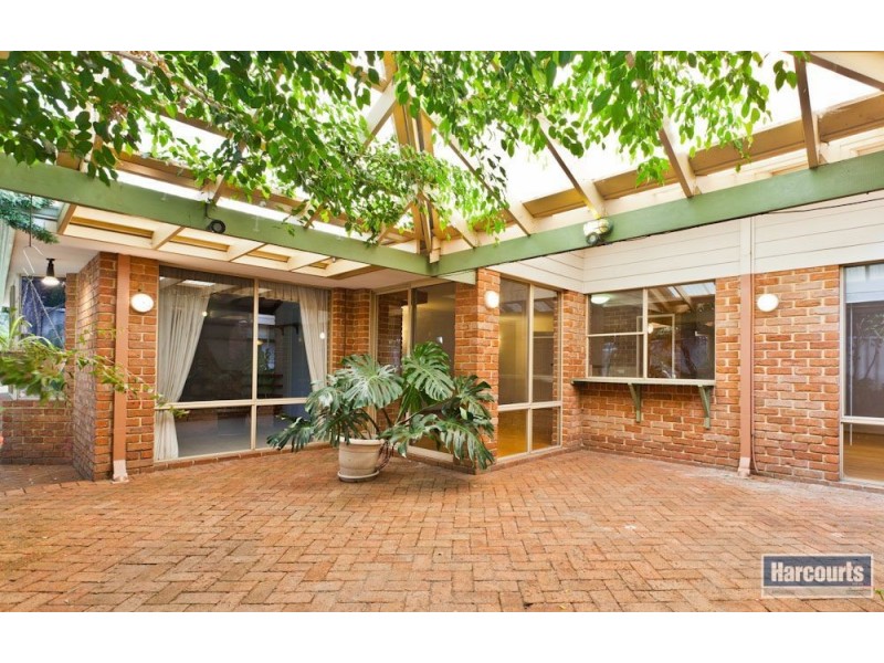 12 Richardson Arcade, Winthrop WA 6150