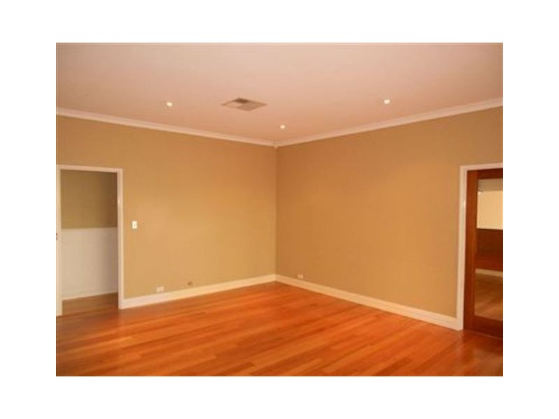 12 Connaught Gardens, Canning Vale WA 6155