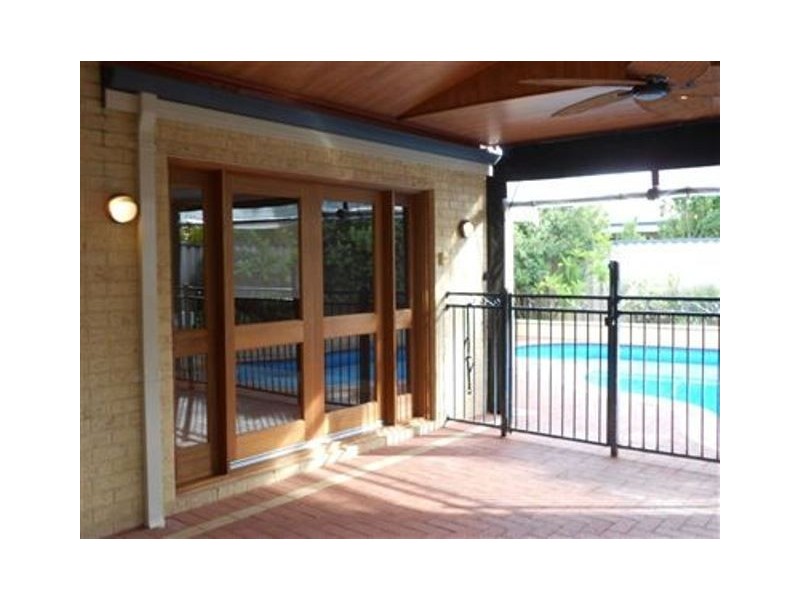 12 Connaught Gardens, Canning Vale WA 6155