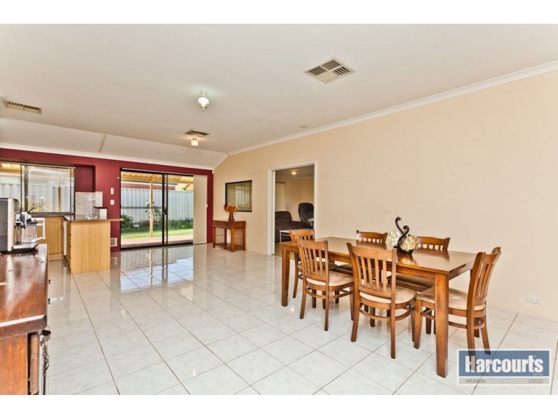 9 Thurloe Way, Canning Vale WA 6155