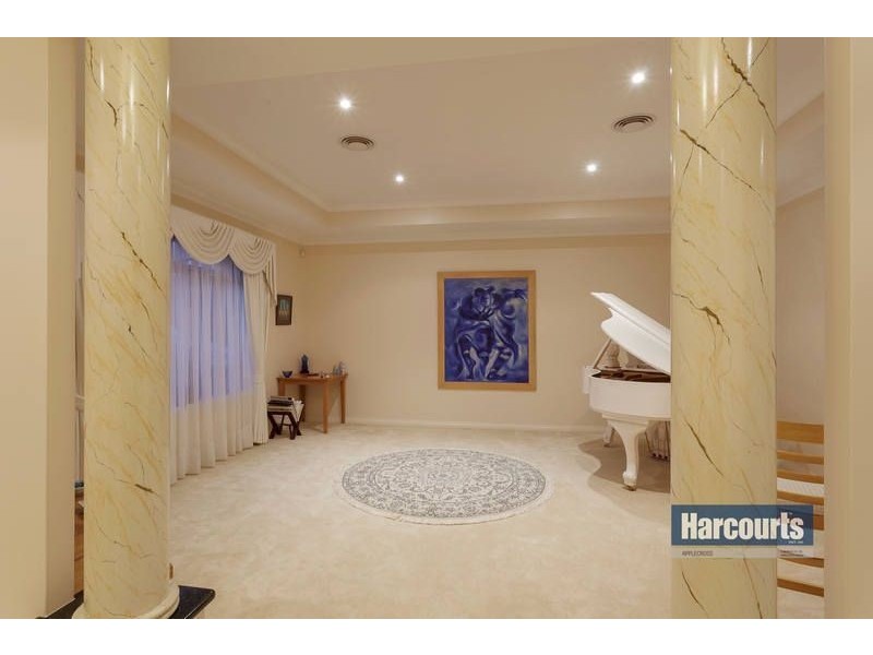12 Woolnough Heights, Kardinya WA 6163