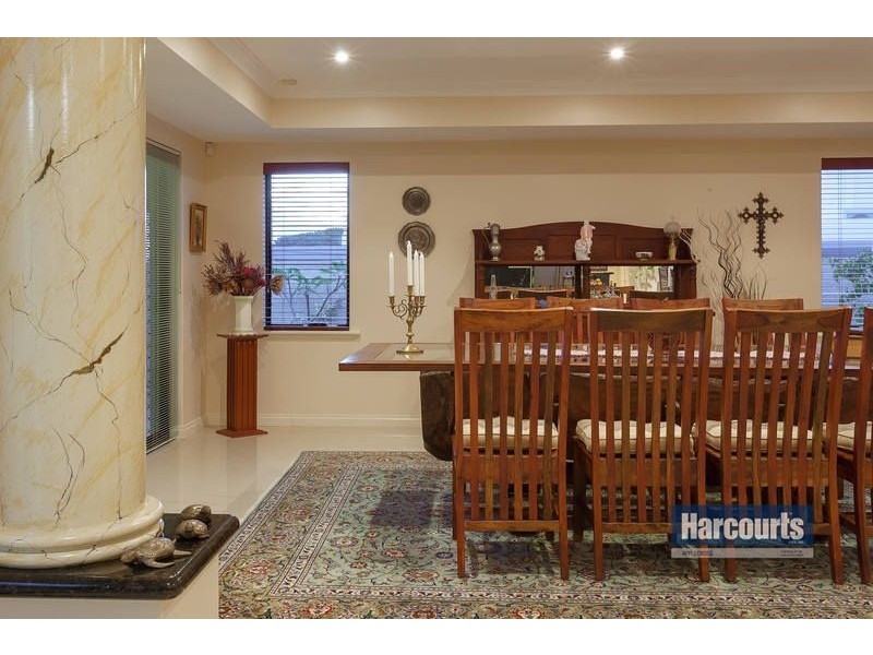 12 Woolnough Heights, Kardinya WA 6163