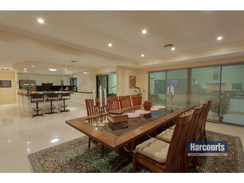 12 Woolnough Heights, Kardinya WA 6163
