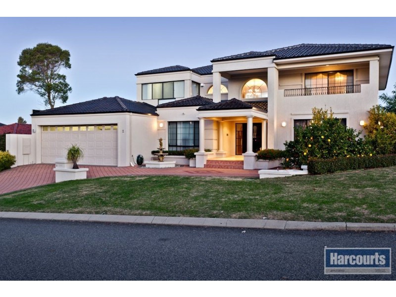 2 Sutherland Crescent, Winthrop WA 6150