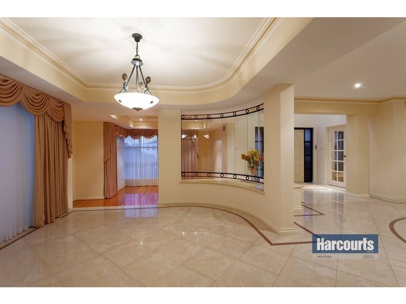 42 Riley Road, Kardinya WA 6163