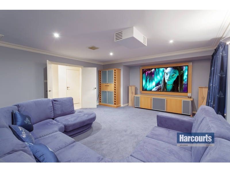 42 Riley Road, Kardinya WA 6163