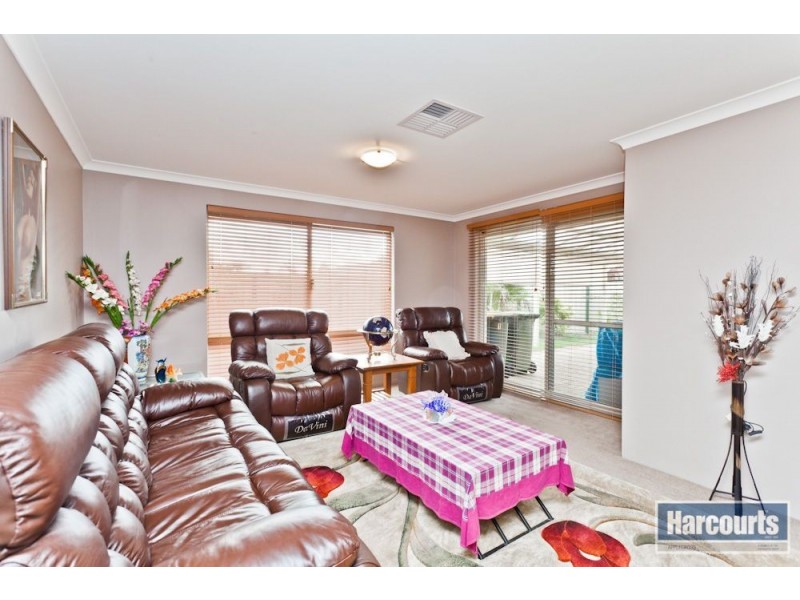 1/25 Minerva Loop, Success WA 6164