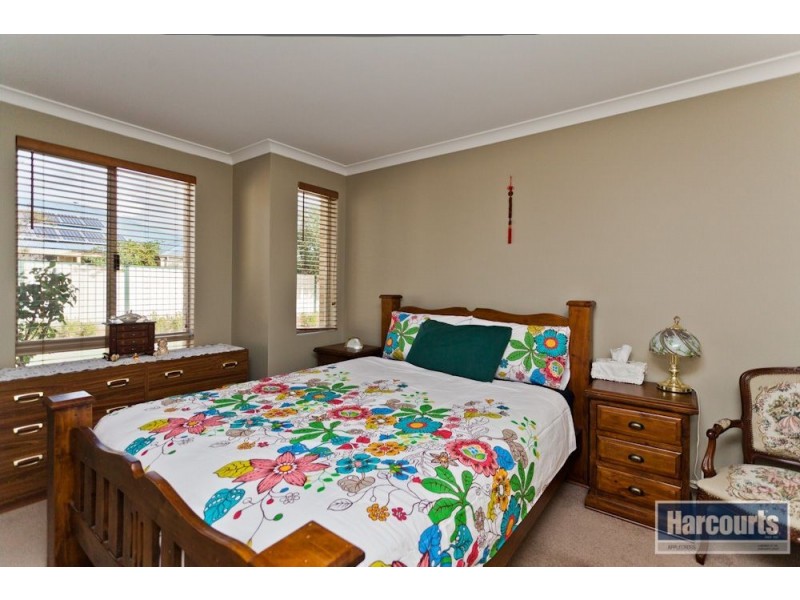 1/25 Minerva Loop, Success WA 6164
