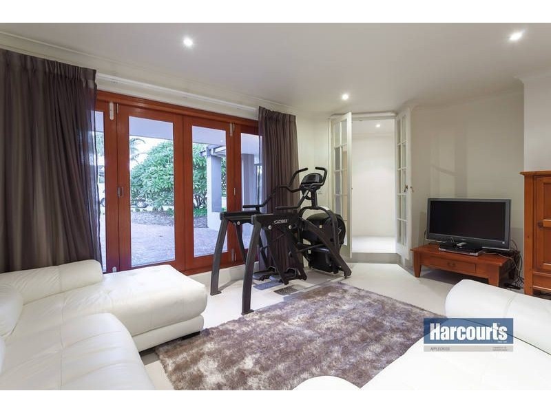 1 King Close, Winthrop WA 6150