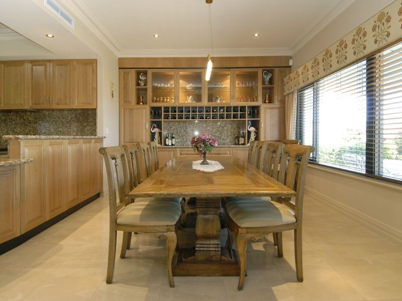 14 Crossman Pass, Salter Point WA 6152