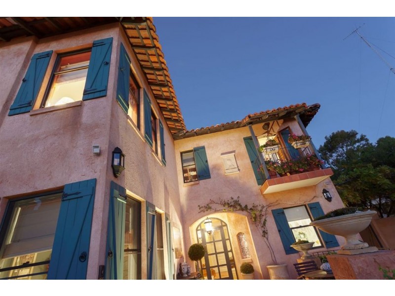 15 Blackwall Reach Parade, Bicton WA 6157