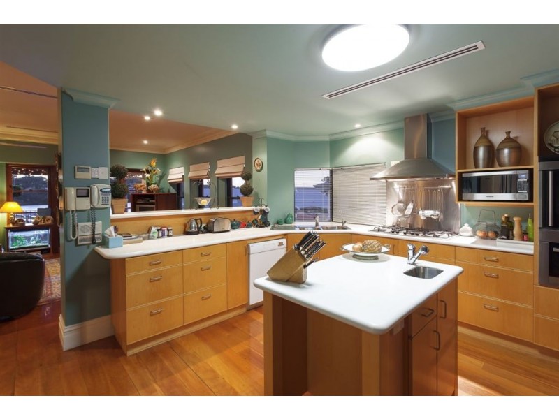 15 Blackwall Reach Parade, Bicton WA 6157