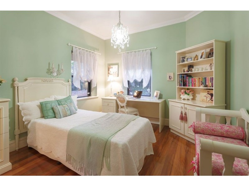 15 Blackwall Reach Parade, Bicton WA 6157