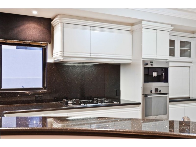 27 The Strand, Applecross WA 6153