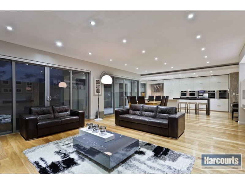 12 Cvitan Bend, Madeley WA 6065