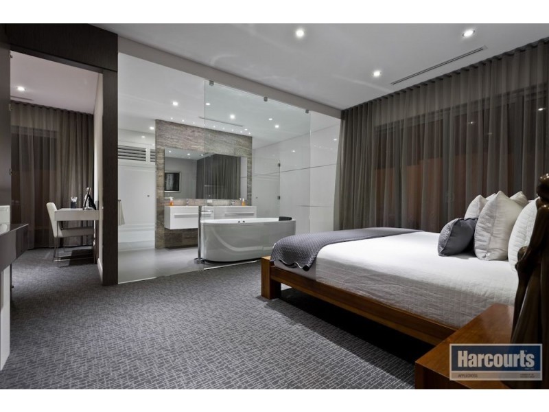 12 Cvitan Bend, Madeley WA 6065