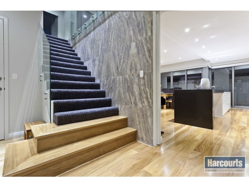 12 Cvitan Bend, Madeley WA 6065