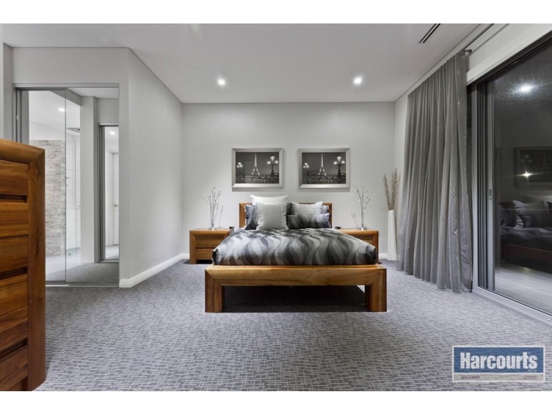 12 Cvitan Bend, Madeley WA 6065