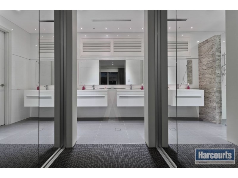 12 Cvitan Bend, Madeley WA 6065